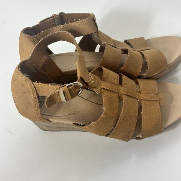 Dr. Scholls Tan Strappy Sandals With Adjustable Buckle & Low Wedge Heel Size 8 - Picture 2 of 7
